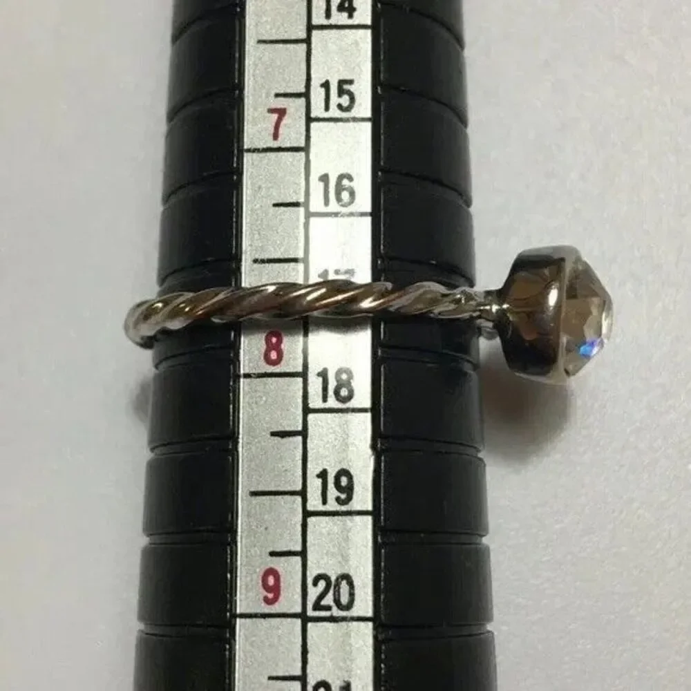 N/A twisted band